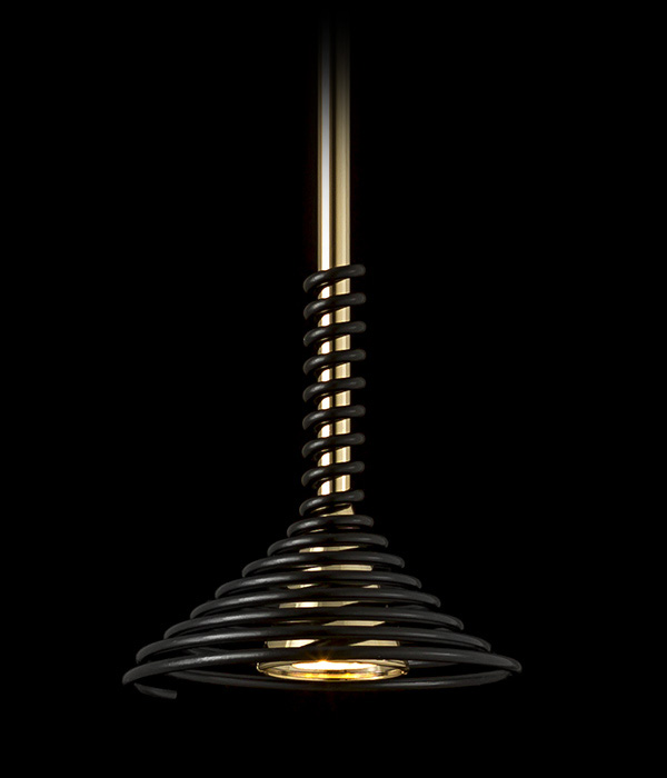 Lobelia by Sergi Ventura - Detail of the light source of the Lobelia suspsion lamp